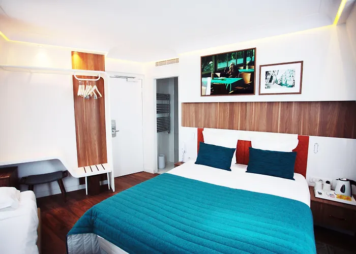 Hotel Eiffel Turenne Parigi